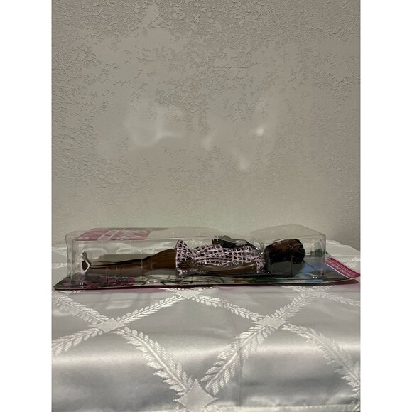 Mattel Barbie You Can Be Anything Doll Pet Photographer New - Picture 5 of 6